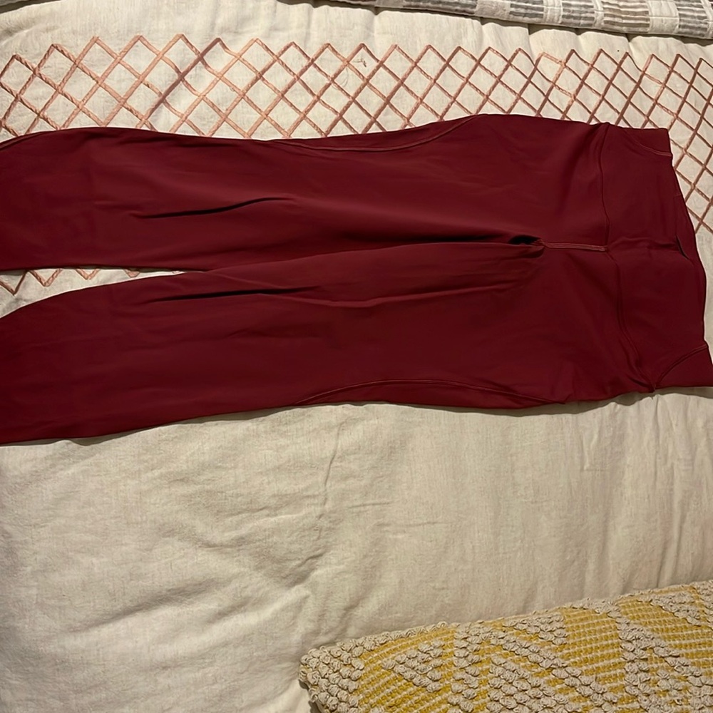 Lululemon size 6 leggings